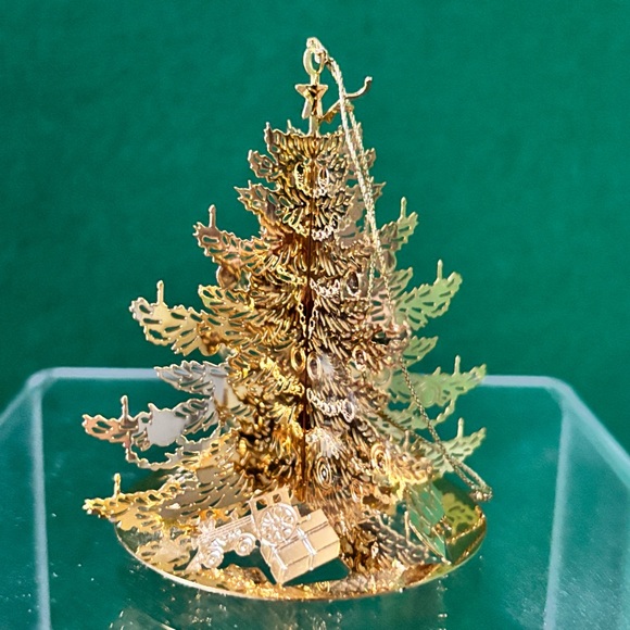 Gold plated Brass medium weight 2d christmas tree ornament, labeled SM, no box - Picture 5 of 9